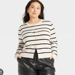 A New Day Cozy Knit Cream Striped Cardigan (Women's Medium)